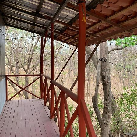 Nieves Surf Hostel And Camping Playa Avellana Exterior photo